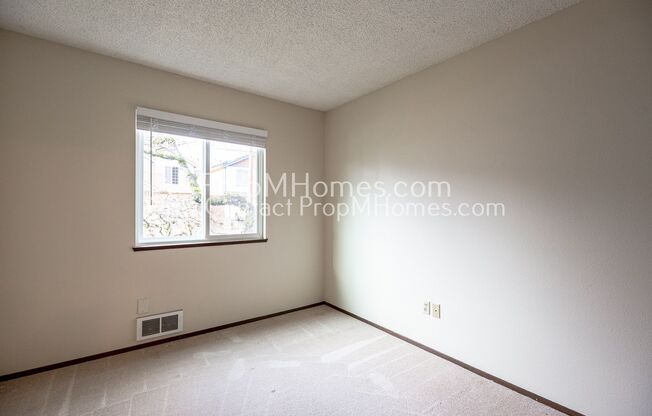 2 beds, 1 bath, $1,399