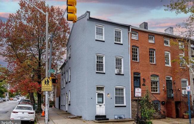 2000 BANK ST