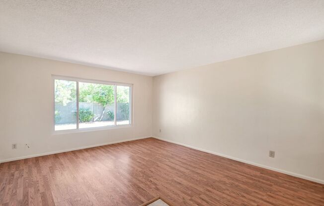 Meticulously Maintained 4 bed Scottsdale Home