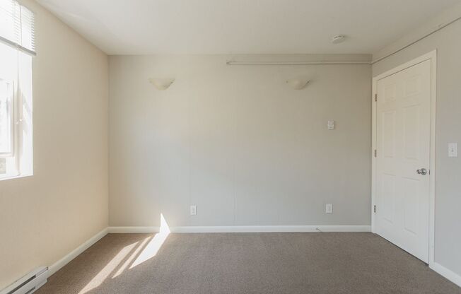 2 beds, 1 bath, 690 sqft, $2,800, Unit 209