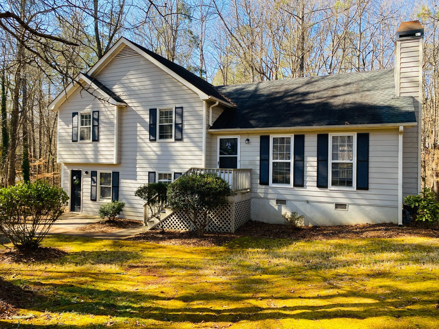 PRE-LEASE FOR JULY 12th! Charming 3 bedroom house on the east side Athens, GA