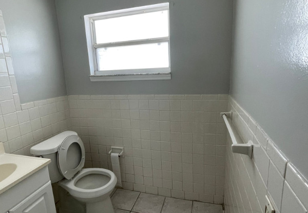 1100 1190 NEPTUNE DR