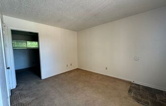 1 bed, 1 bath, $500, Unit Apt 208