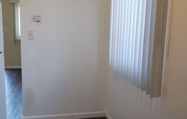 Studio, 1 bath, 400 sqft, $1,510, Unit 10