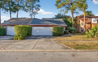 Welcome to 11369 Ft. Caroline Lakes Dr S.