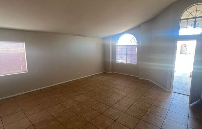 Single Story Home. Rent Ready!