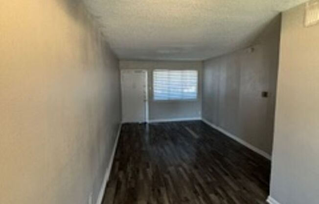 2 beds, 1 bath, 800 sqft, $1,440, Unit 1729-206