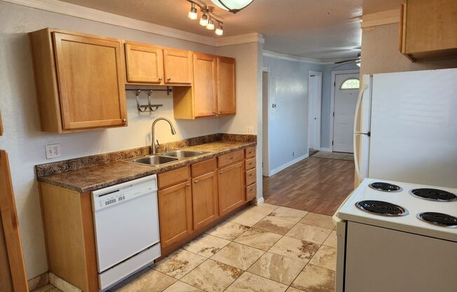 3 beds, 1 bath, $2,450