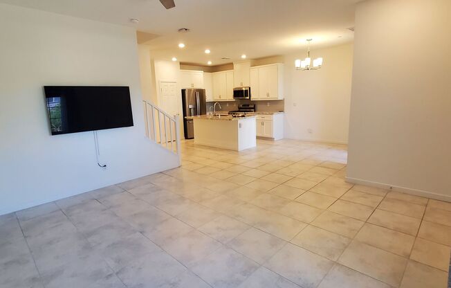 3 beds, 2.5 baths, $1,850, Unit UNIT 21102