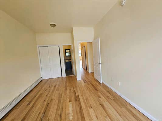 3 beds, 2 baths, 1,200 sqft, $3,595