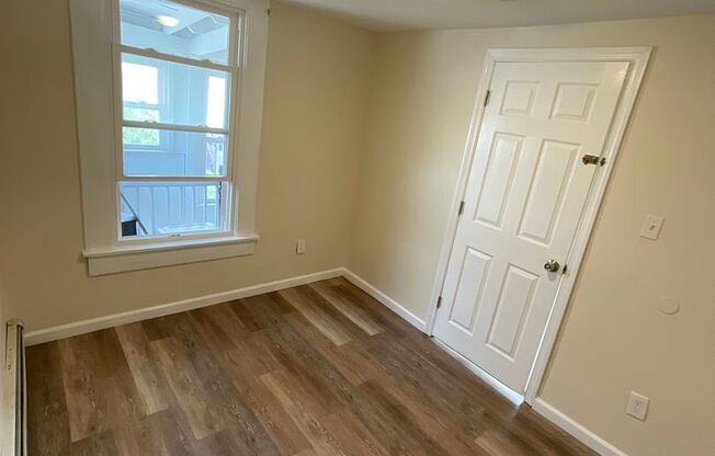 3 beds, 1 bath, 1,050 sqft, $1,900, Unit 3rd Fl.