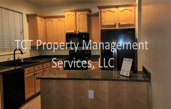 Beautiful 3 Bedroom Townhome Gated Gilbert Community!