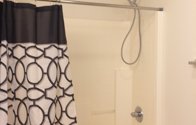 3 beds, 2 baths, $2,000