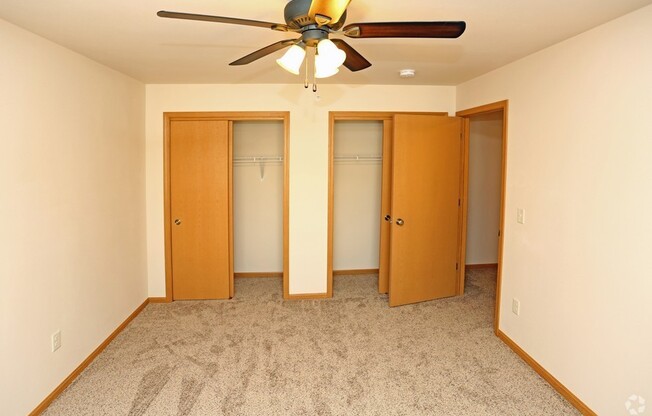 2 beds, 2 baths, 1,197 sqft, $1,475, Unit RT 7008-34