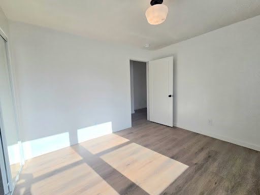 1356 E 94 ST