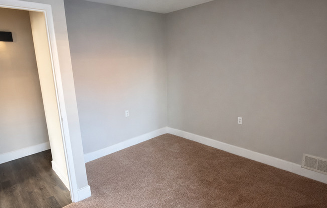 2 beds, 1 bath, 760 sqft, $1,575, Unit 1-0310