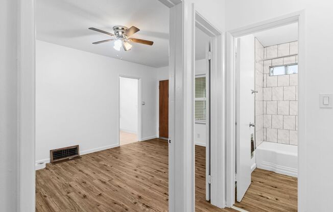 Studio, 1 bath, 403 sqft, $1,695, Unit 01