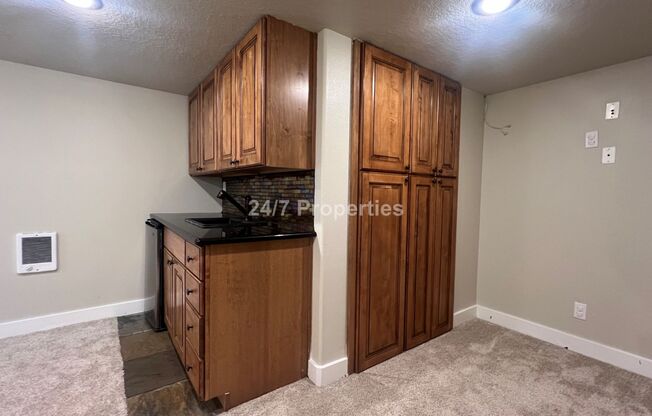 3 beds, 2.5 baths, $2,995