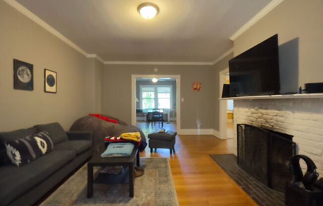 1 bed, 1 bath, $1,750, Unit 816-203