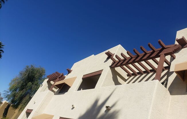 2 beds, 2 baths, $1,370