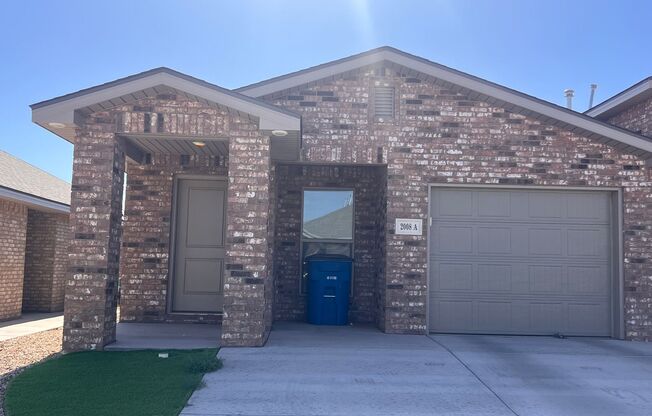 Stylish and Modern 3-Bedroom Duplex for Rent in Desirable Harvest Neighborhood
