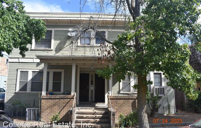 309-311-313-315 E. Poplar St.