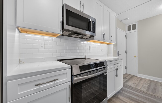 2 beds, 1 bath, 890 sqft, $3,500, Unit 308