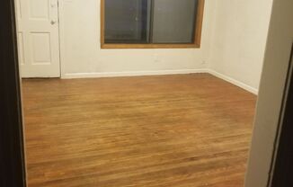 3 beds, 1 bath, $975