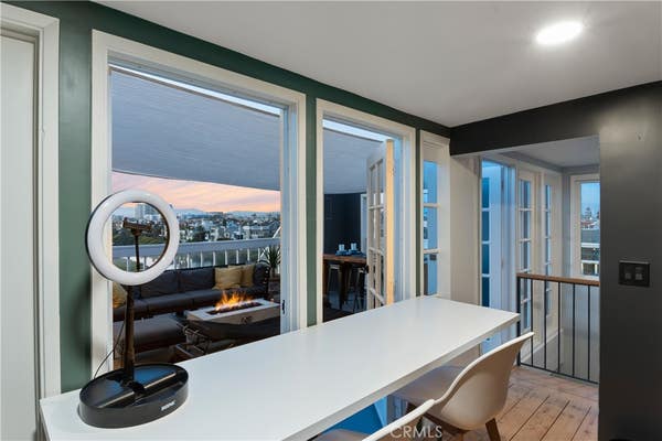 33 REEF ST