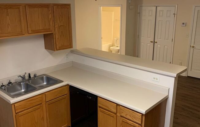 Studio, 1 bath, 600 sqft, $615, Unit 128-11