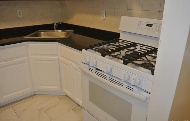 12 E 29 ST