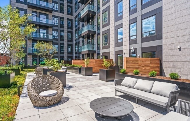 1 bed, 1 bath, 623 sqft, $3,700, Unit 612