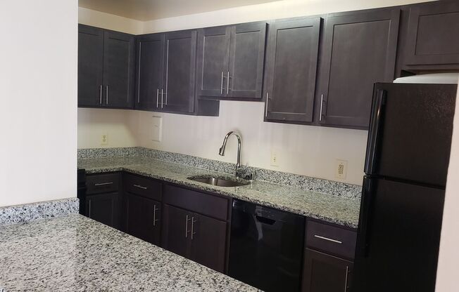 2 beds, 1.5 baths, 1,050 sqft, $2,025, Unit 3347 #101