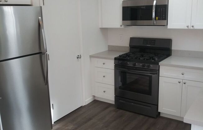 1 bed, 1 bath, $1,425, Unit Apt 9