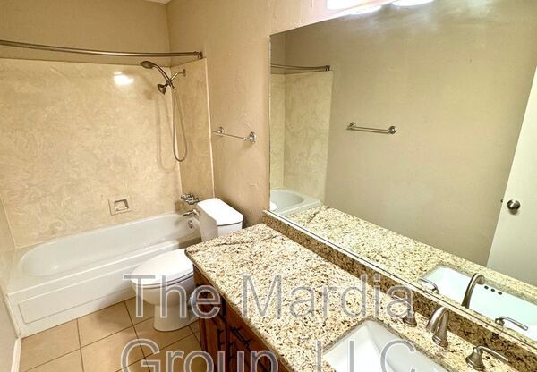 1205 UNIVERSITY DR