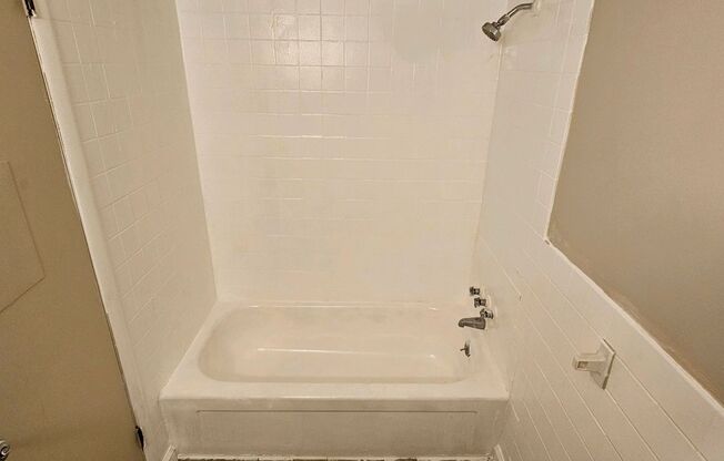 Studio, 1 bath, $916, Unit 308