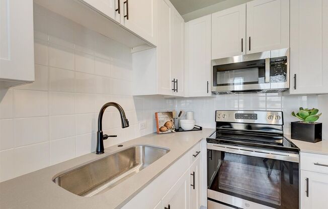 3 beds, 2.5 baths, 1,184 sqft, $1,750, Unit 4525 Colosseum Way