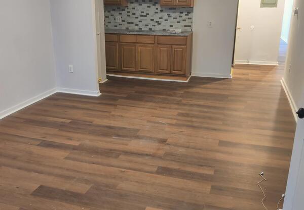 905 N 42 ST