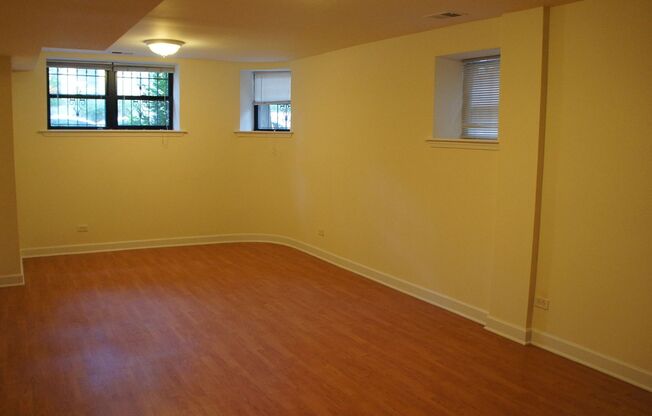 3 beds, 2 baths, 1,355 sqft, $2,595, Unit 2134-G