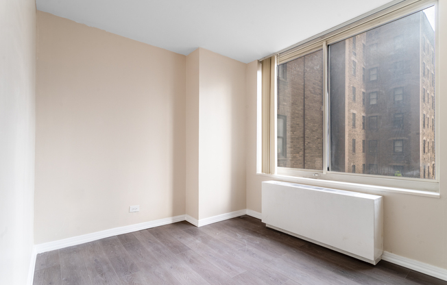 2 beds, 1 bath, $4,950, Unit 12B