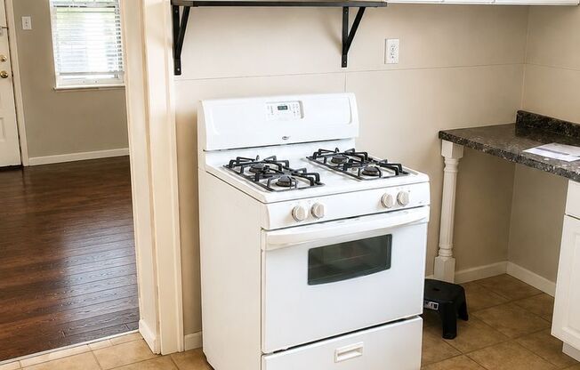 *** House for Rent * Pet Friendly * Amazing Location in Dormont * Available Now * Spacious & Renovated ***