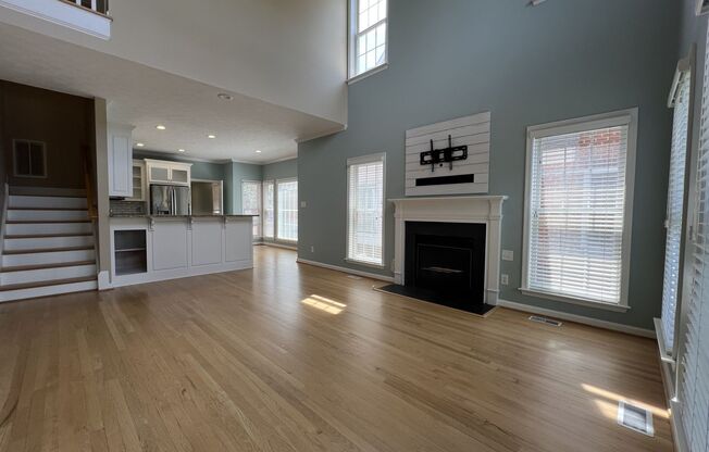 Beautiful Port Warwick Townhome.