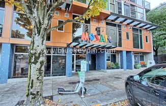 1 Bed, 2 Bath Condo at Mosaic Apts in the Portland Art District