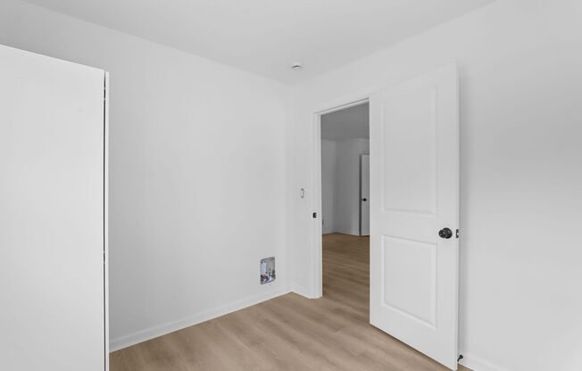 2 beds, 1 bath, 750 sqft, $1,660, Unit 2