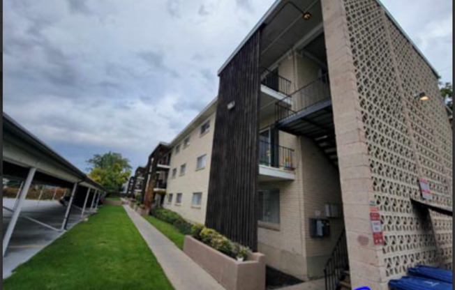 2 beds, 1 bath, 790 sqft, $1,249, Unit 10