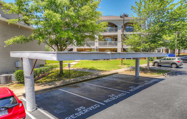 One and two bedroom apartment homes featuring efficient appliances, hardwood floors, walk-in closets, washer and dryer connections and much more at Parham Pointe Apartments in Little Rock, AR