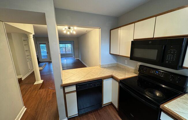 2 beds, 2 baths, $1,995