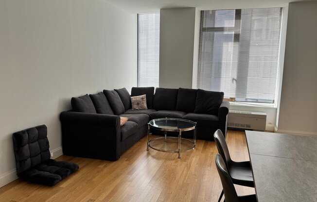 10 Hanover Square