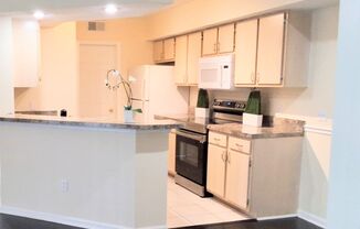 Gorgeous 2/2 condo for rent close to UCF, Valencia and next to Waterford Lakes Town Center.