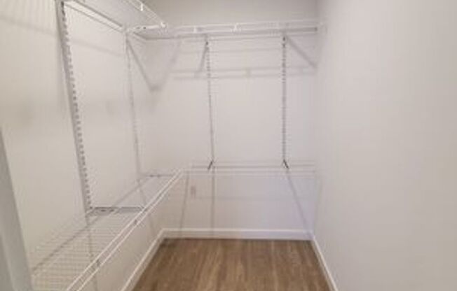2 beds, 2 baths, 1,000 sqft, $2,625, Unit 609